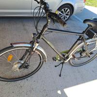 Bicicletta elettrica da uomo