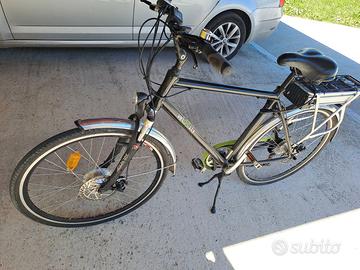 Bicicletta elettrica da uomo