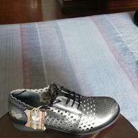 Scarpe felmini traforata grigio 