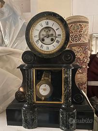 Orologio a pendolo da camino e da tavolo in marmo