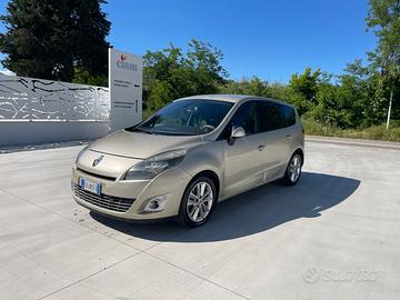 Renault scenic 7 posti
