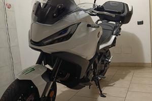 NT1100 cambio manuale + quick shifter