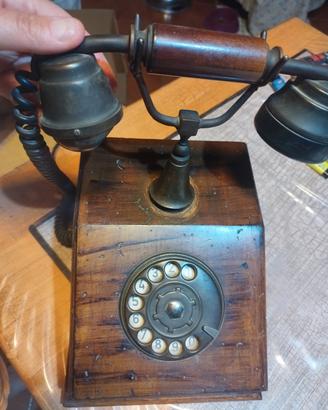 Telefono antico 
