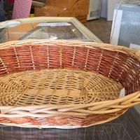 Cesto in vimini con manico in legno nuovo
