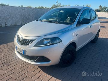 Lancia Ypsilon 3 serie 1.0 Hybrid
