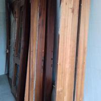 Porte in legno massello con vetro