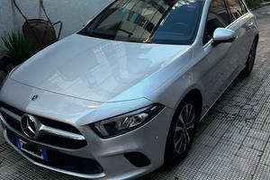 CLASSE A A 180 D AUTOMATIC BUSINESS EXTRA HATCHBAC