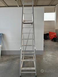 Scala a castello in alluminio