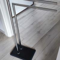 Piantana porta asciugamani