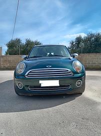 MINI COOPER D CLUBMAN 