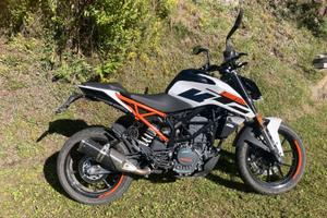 KTM Duke 125
