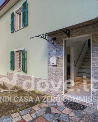 Villa di 146 m² con più di 5 locali e posto auto a