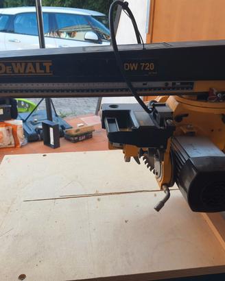 Sega banco DeWalt  DW720