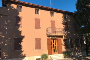 Casale rustico casa splendida posizione a Vignola