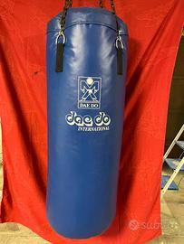 Sacco da Boxe con aggancio a soffitto