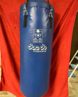 Sacco da Boxe con aggancio a soffitto