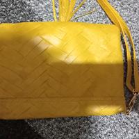 borsa in pelle gialla