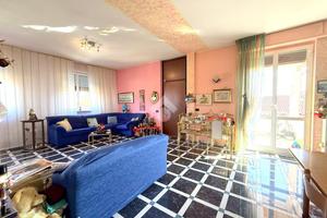 3 LOCALI A CARONNO PERTUSELLA