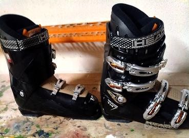 Scarponi da sci di marca Head, modello Edge.