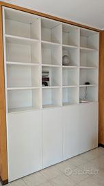 Libreria in laccato goffrato