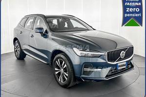 Volvo XC60 B4 D automatico Momentum Pro