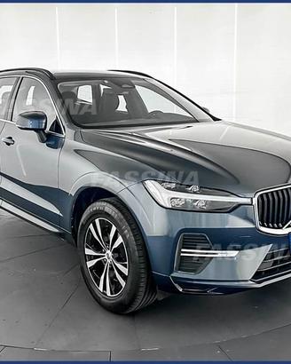 Volvo XC60 B4 D automatico Momentum Pro