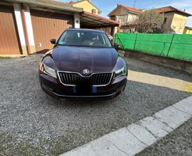 Skoda Superb 2.0 TDI 4x4 Executive