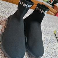 sneakers Balenciaga nere e bianche