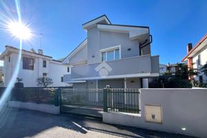 VILLA SINGOLA A PONTE SAN NICOLÒ