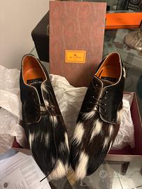 Etro, scarpe mai usate in cavallino
