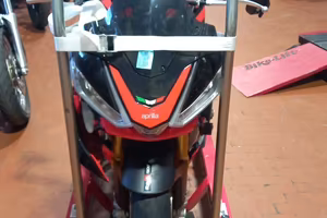 Aprilia tuono v4 factory incidentata