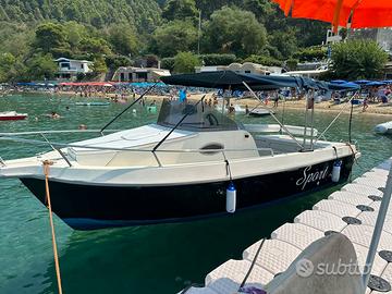 Barca Astra 23 Walkaround con Motore Diesel FNM 22