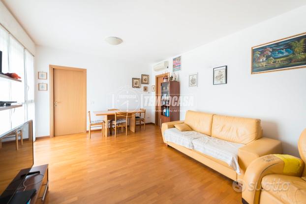 TRILOCALE DI 95 MQ CON TERRAZZO!