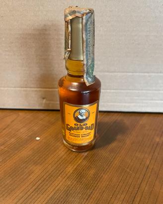Mignon Whiskey Old Grand Dad