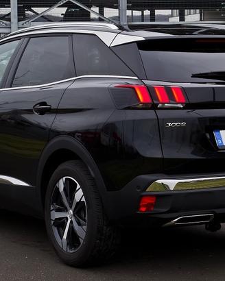 Peugeot 3008 gt line 2017-18 in ricambi