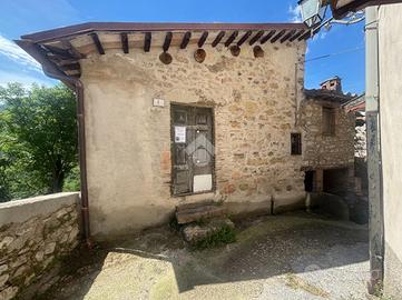 CASA SEMINDIPENDENTE A TERNI