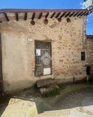 CASA SEMINDIPENDENTE A TERNI