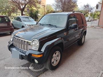 JEEP Cherokee 2ª serie 2.5 anno 2003