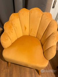 poltrona velluto giallo ocra