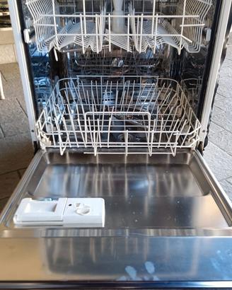 Lavastoviglie REX da incasso.