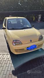 FIAT 600