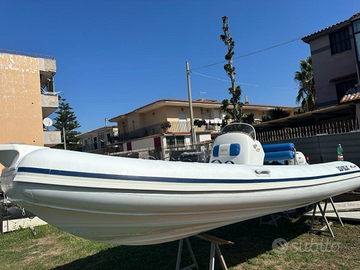 Gommone dovi bot 40 cavalli