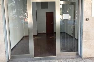 Locale commerciale C1 via Sciuti