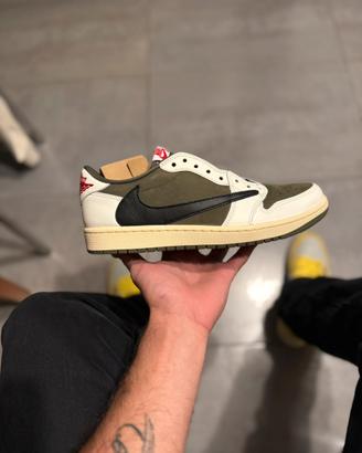 TRAVIS SCOTT OLIVE 42.5