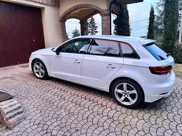 AUDI A3 SPB 1.6 TDI Sport 2016
