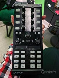 Native Instruments Traktor X1 Mk3 + Bag
