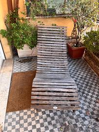 Sedia a dondolo di legno