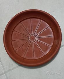 Sottovaso rotondo colore terracotta
