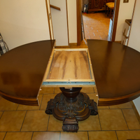 Tavolo in noce allungabile rotondo