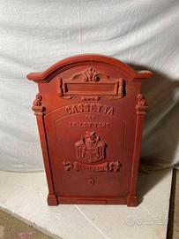 Mobile vintage a forma di cassetta delle lettere